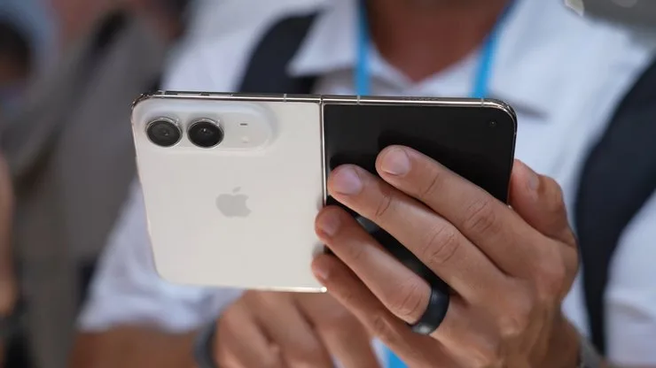 iPhone Duo
