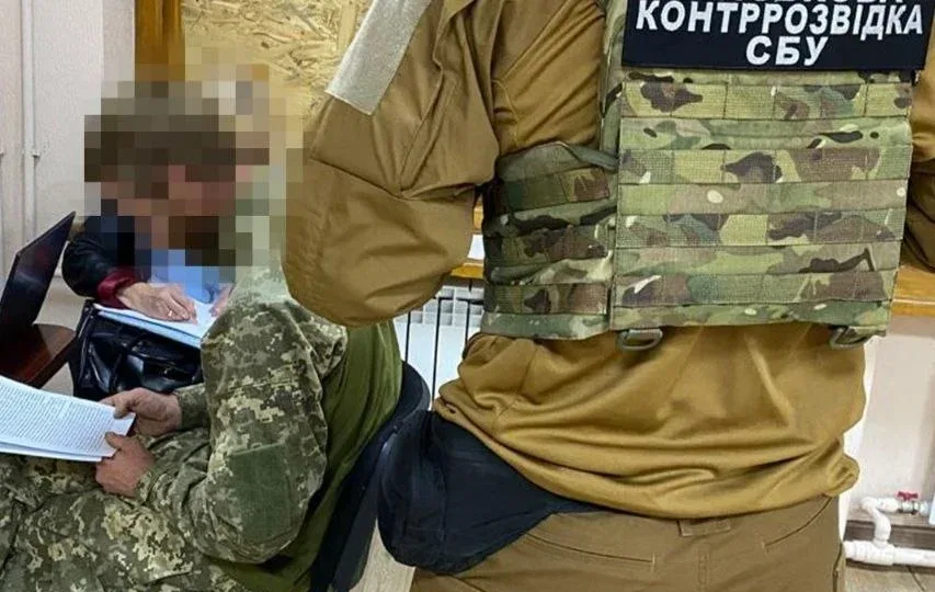 Шукав «близьких стосунків»: ворог завербував військового ЗСУ через фейковий акаунт «дівчини» 