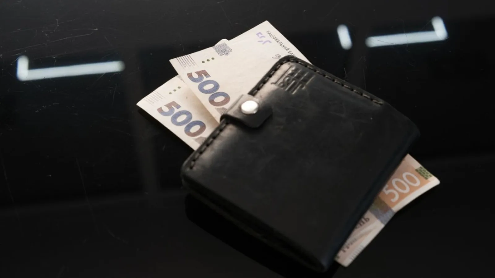 Рада відхилила ліміт зарплат чиновників у 80 тисяч гривень