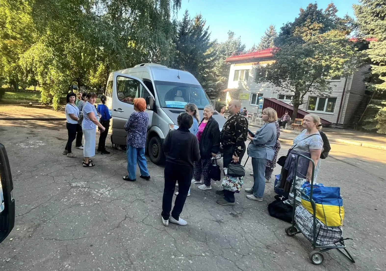 На Донеччині розглядають евакуацію з дому для всіх охочих після скасування автобусів у Слов’янську та Краматорську, — “Проліска”