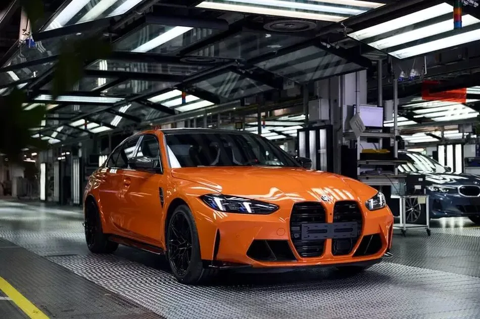 BMW M випустила мільйонний автомобіль – ювілейним став яскравий седан M3