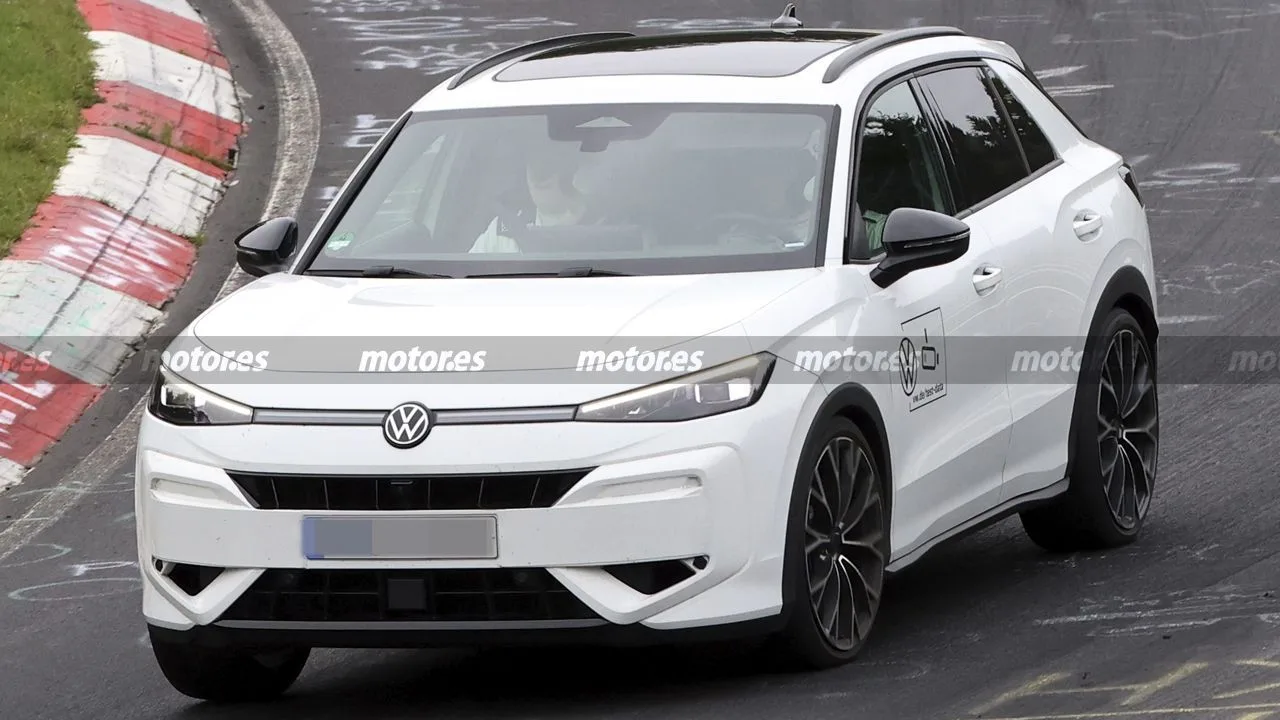Найпотужніший Volkswagen T-Roc готують до дебюту: що вже відомо