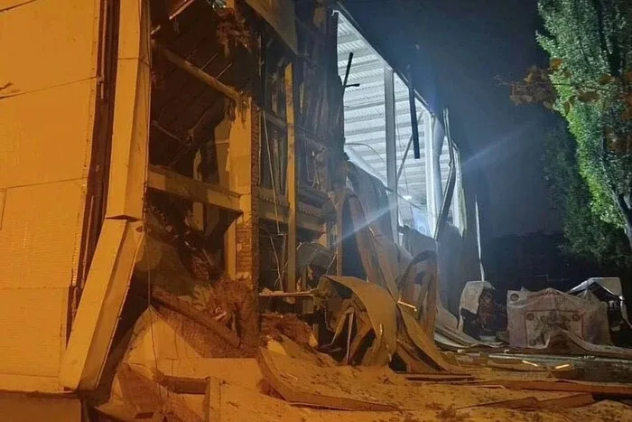 Ракетний удар по Києву: пошкоджено тренувальну арену збірної України з фігурного катання