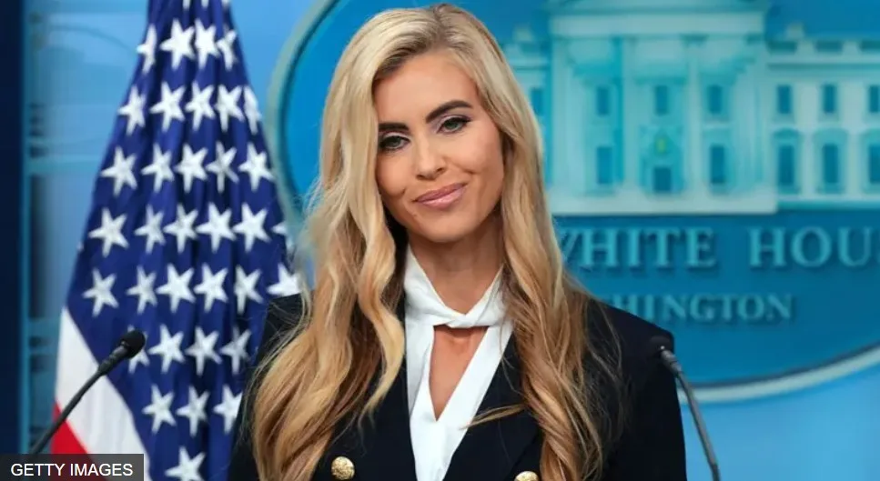 Нова речниця Трампа у 2022-му хвалила Путіна, а Україну “записала” до кабали