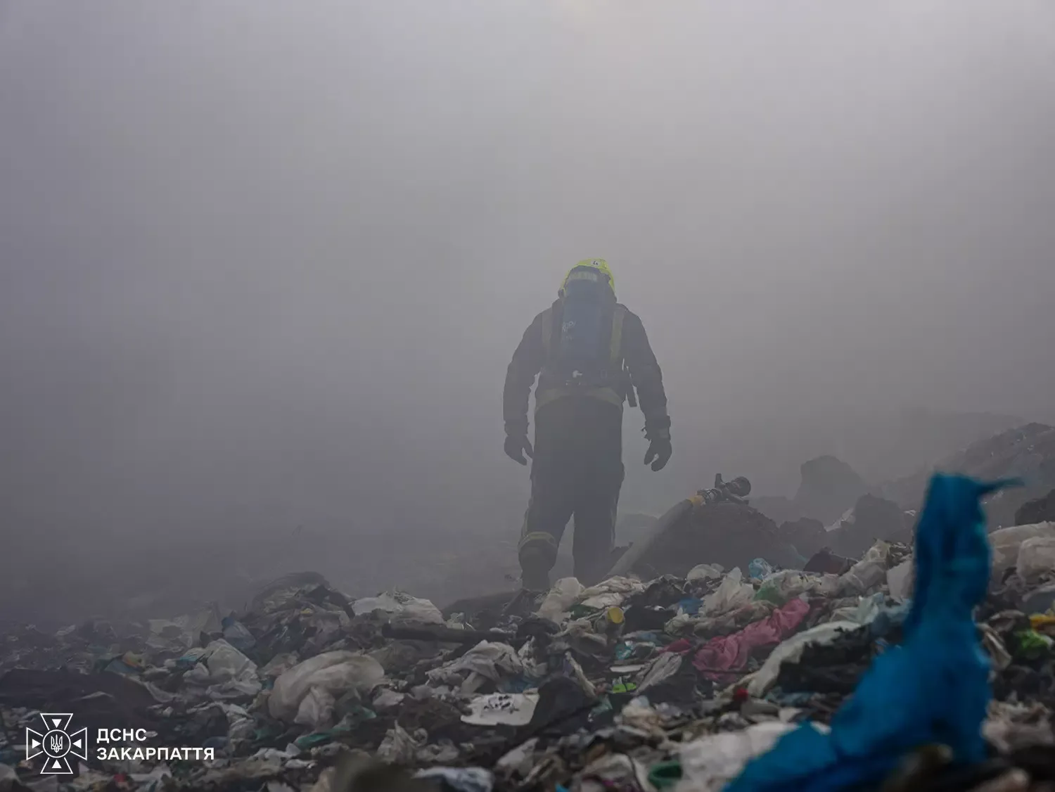 Пожежу на полігоні твердих побутових відходів у селі Барвінок локалізовано
