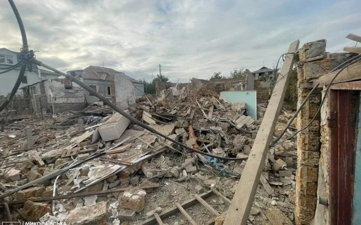 У Миколаєві через російську ракетну атаку поранена жінка
