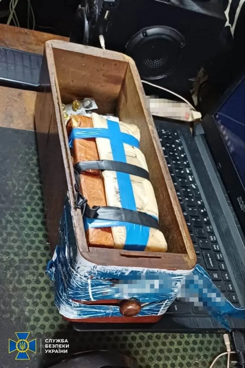 У Києві затримали засновника ТГ-каналу, який закликав до терактів та надавав інструкції з виготовлення вибухівки (фото)