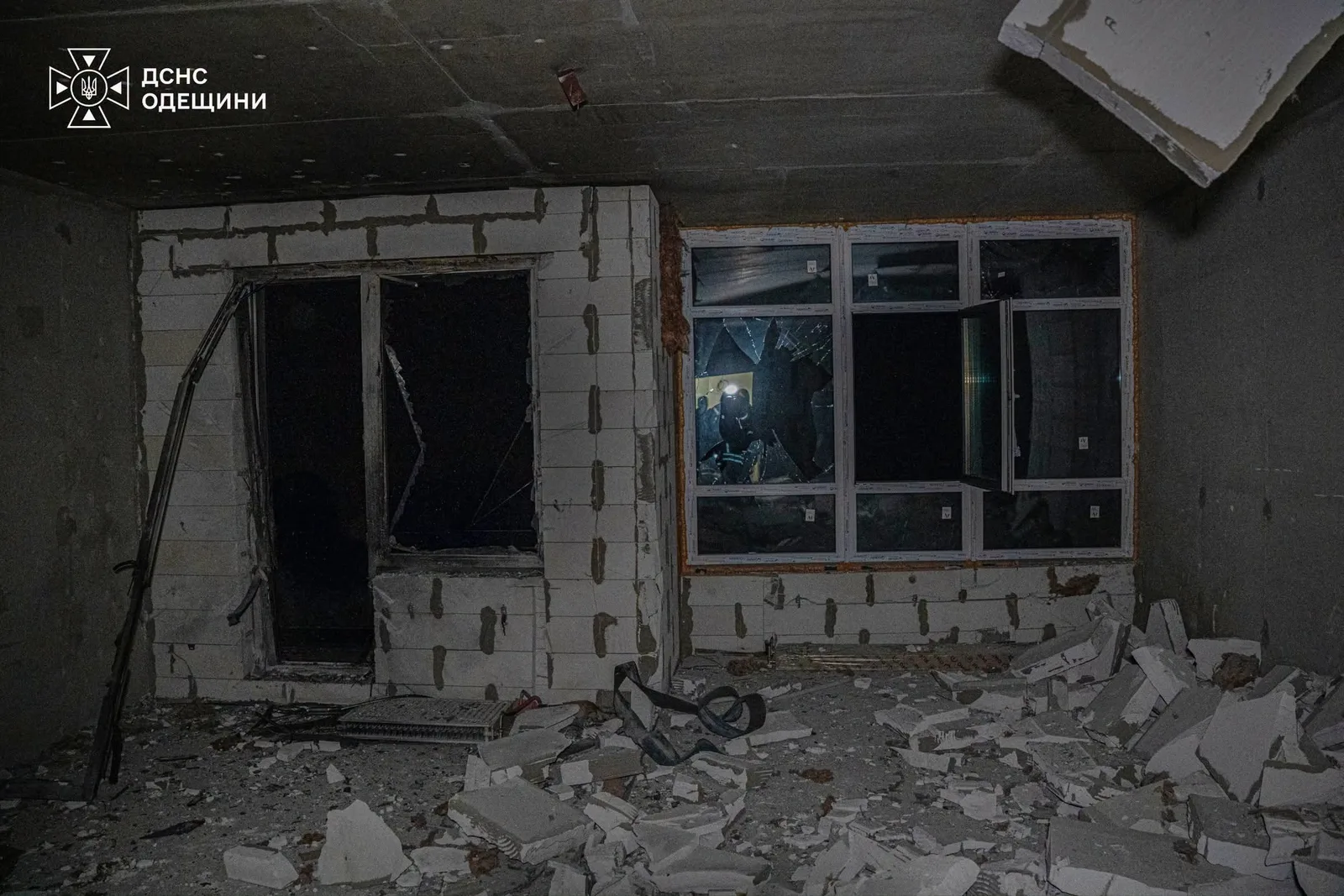 Ворог вчергове атакував Одещину: пошкоджено житлові будинки та будівлю банку
