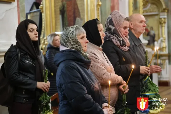 У Луцьку попрощалися із 46-річним захисником Євгеном Писаренком (фото)
