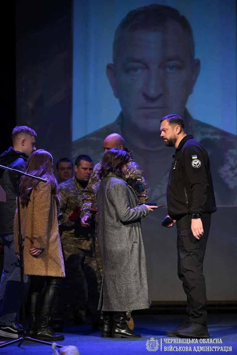 У Чернівцях родини загиблих захисників отримали посмертні нагороди воїнів