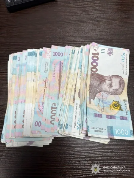 У Рахові поліція розкрила крадіжку 100 тисяч гривень – за підозрою у злочині затримано неповнолітнього