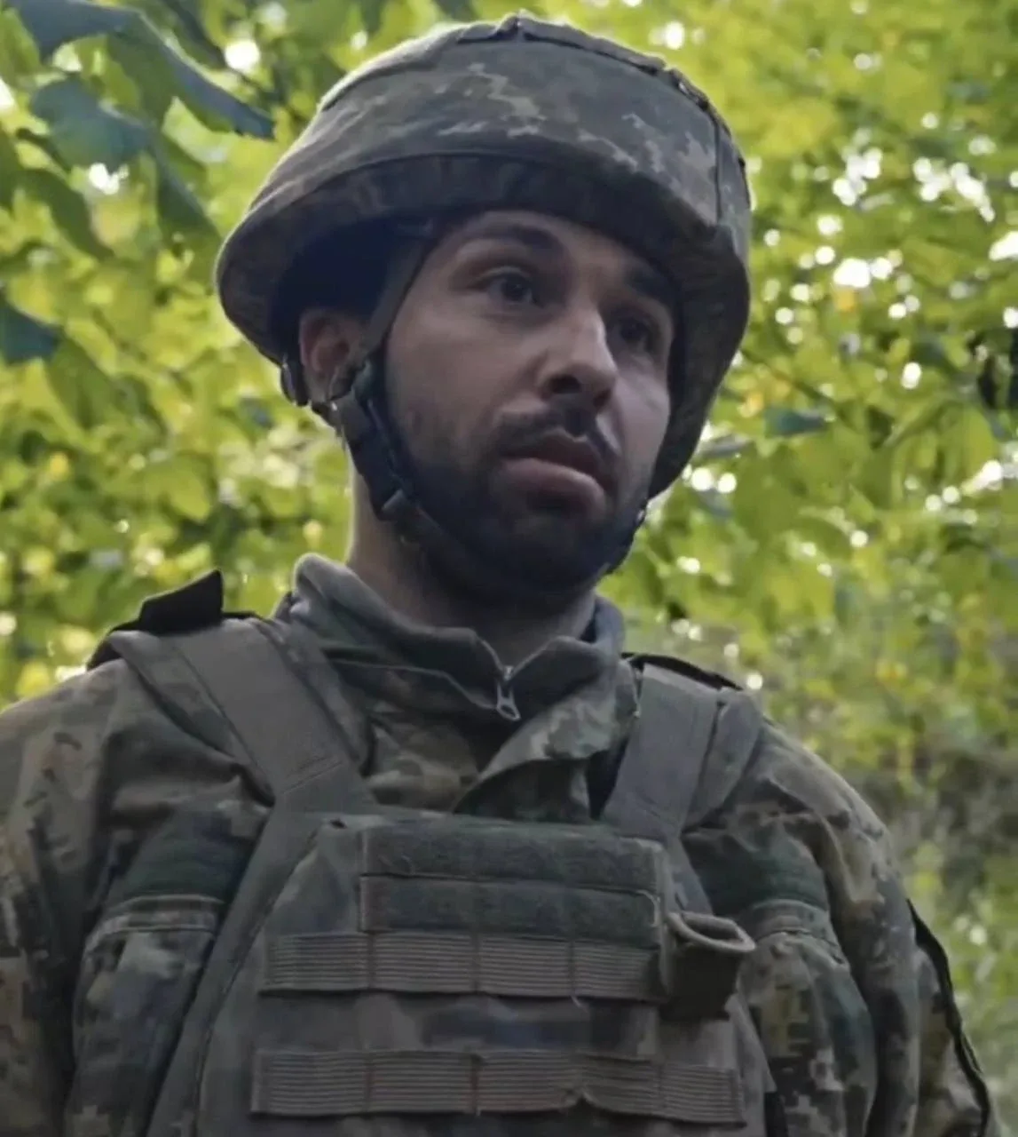 Не бере зброї, але йде туди, звідки не всі повертаються: історія «Святого»