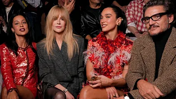 Іменитий front row: Дуа Ліпа, Ніколь Кідман, Педро Паскаль та інші зірки на показі Chanel