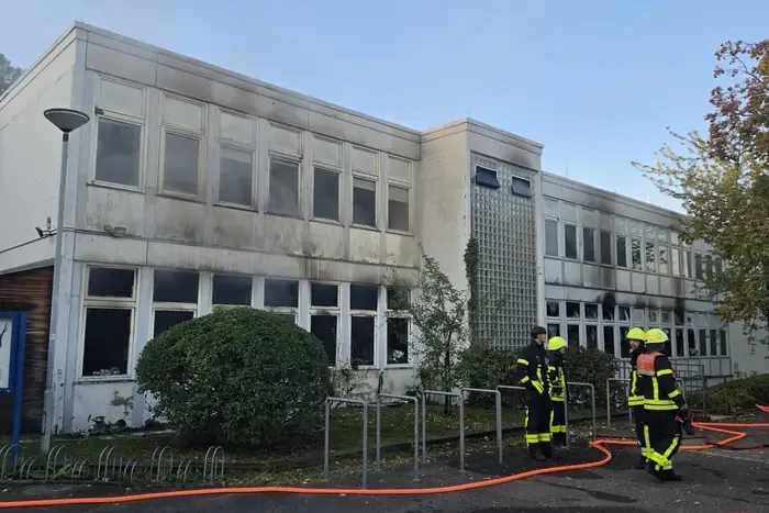 У Німеччині пожежа знищила склад із допомогою для України