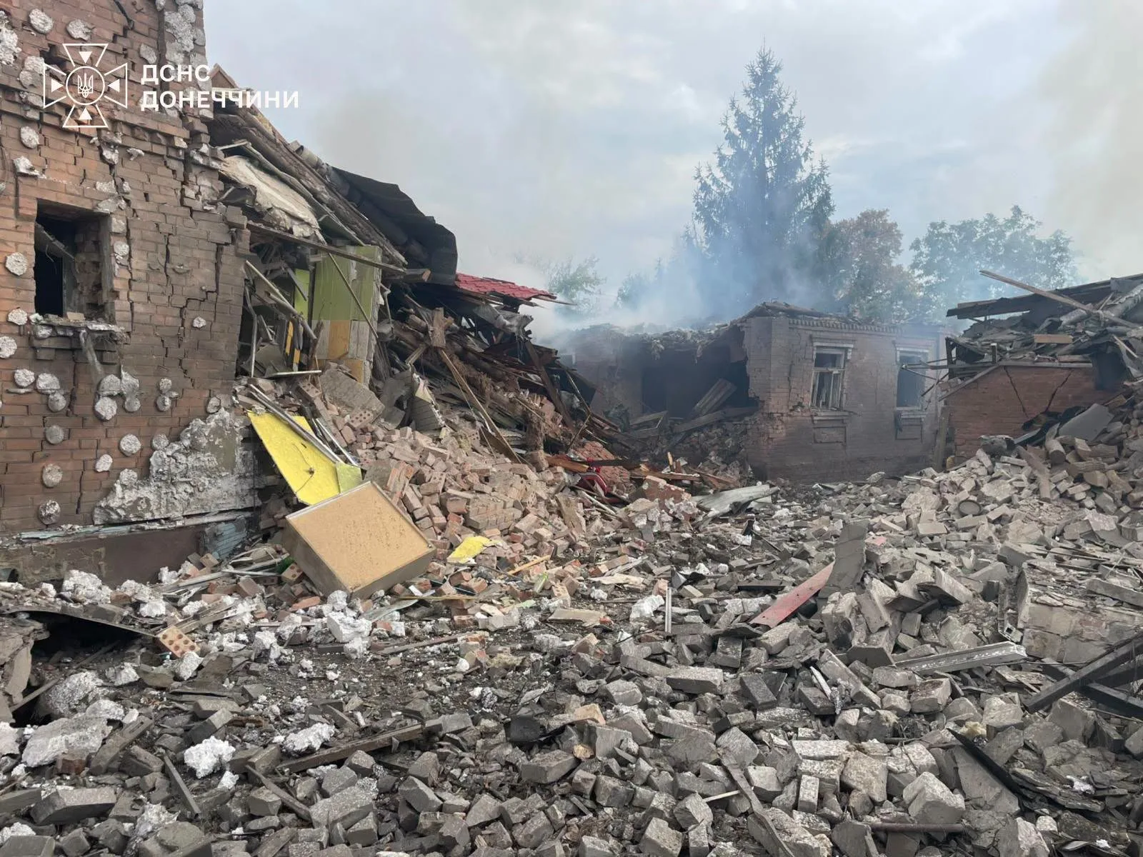 У Словʼянську дістали з-під завалів тіло загиблого через удар Росії по місту 17 жовтня