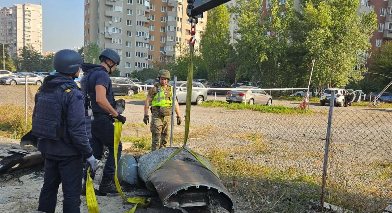 У Києві серед будинків виявили балістичну ракету з нездетонованою бойовою частиною Балістика у Києві