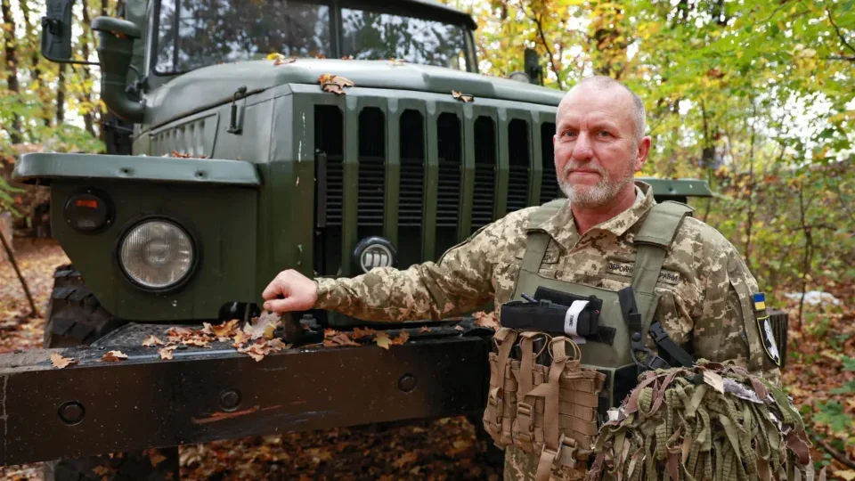 «Він летить на мене, а за спиною 700 літрів солярки»: 55-річний «Дєд» збив FPV-дрон з автомата 