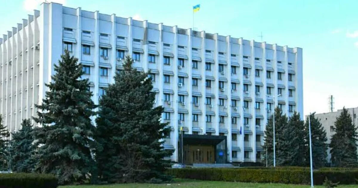 Підрядник ремонту даху для Одеської облради фігурує в ухвалі суду