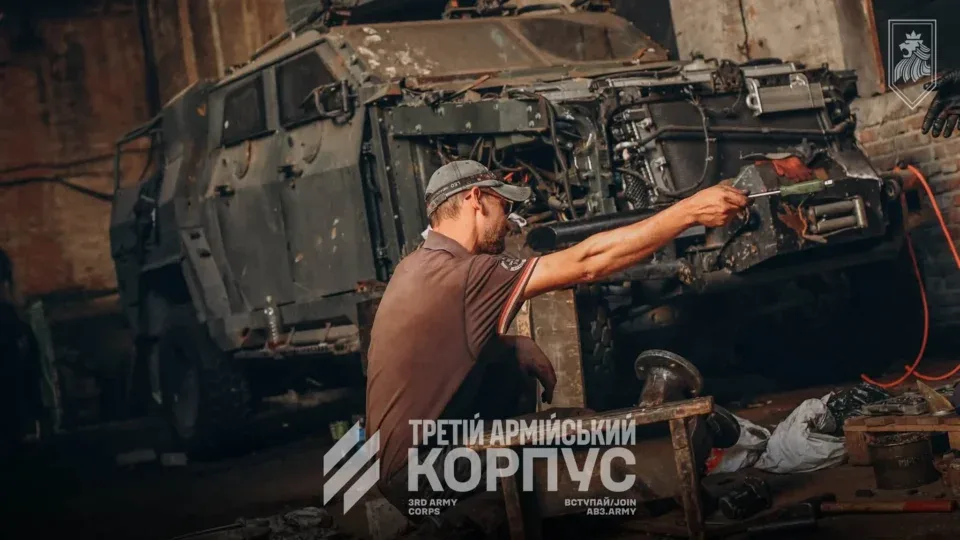 «Прикрутити неможливе до несумісного»: як у 63-й бригаді повертають броню в бій