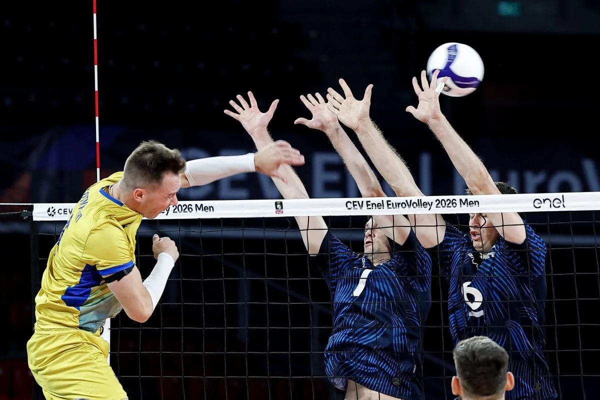 Робота Плотницького під сіткою