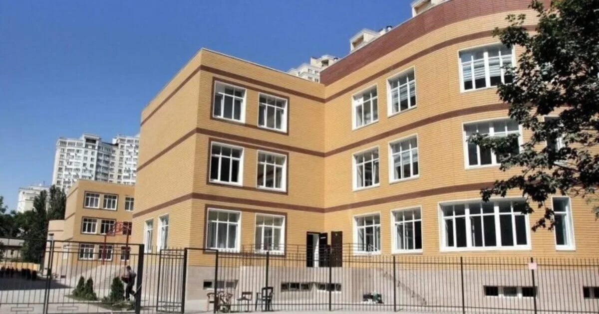 Заступницю директора одеського ліцею засудили на 5 років