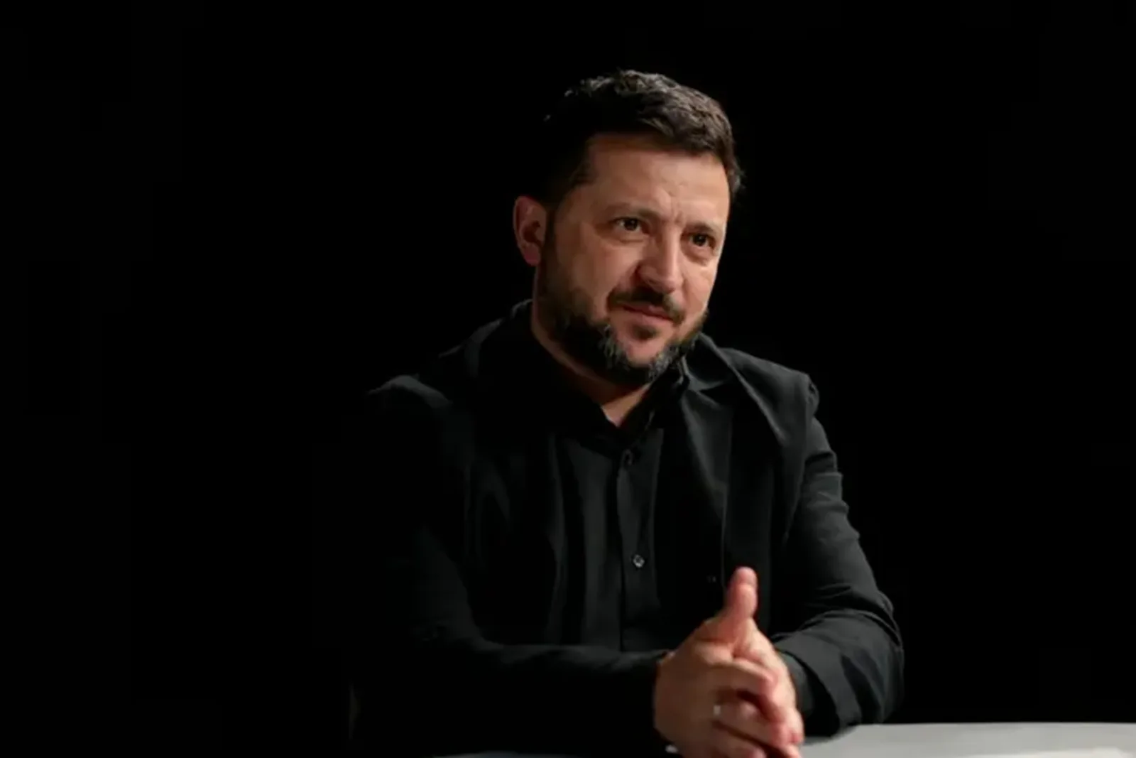 Зеленський пояснив небезпеку добровільного виходу ЗСУ з Донбасу