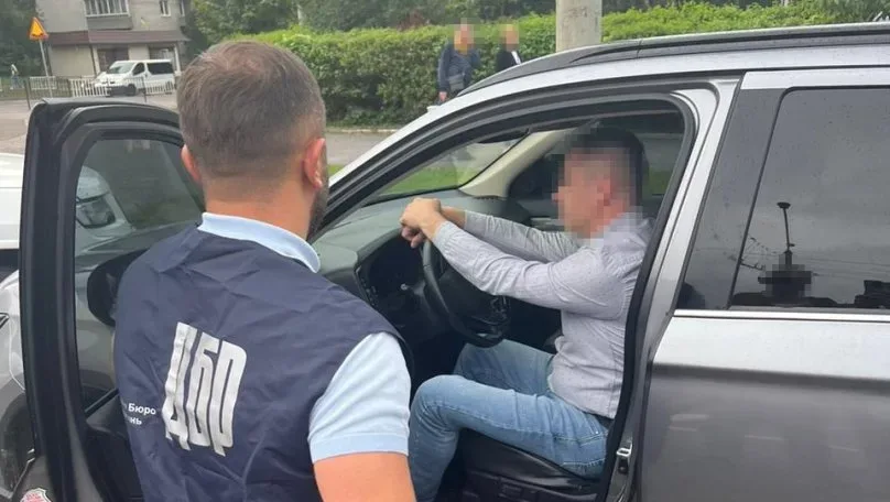 Екскерівнику виконавчої служби на Львівщині замінили п'ять років тюрми штрафом