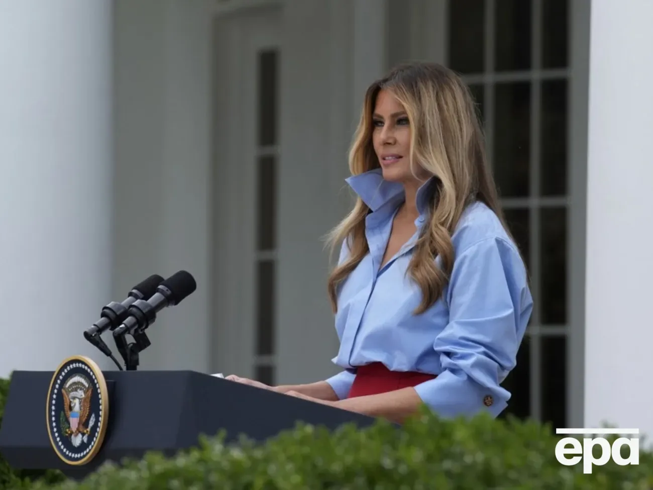 "Краще за професіоналів". Трамп прокоментував мирні зусилля першої леді США