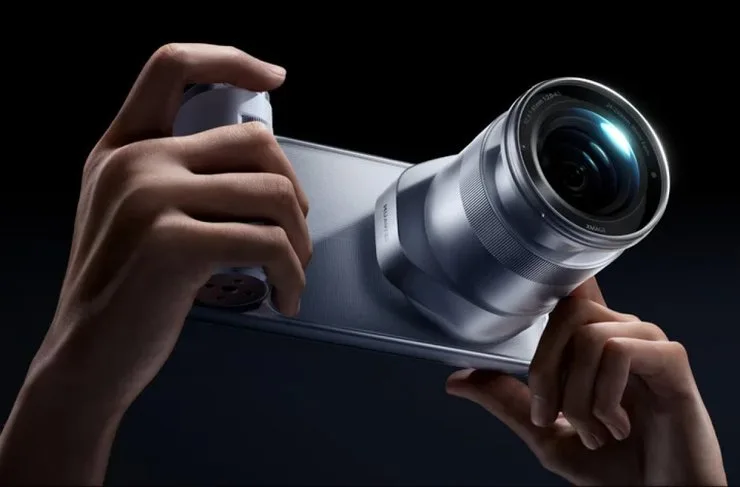Huawei Mate 90 Pro Max с дополнительным модулем камеры