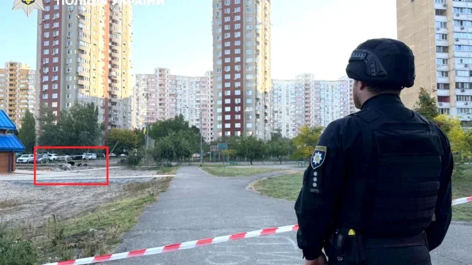 Балістика впала в Дарницькому районі Києва та не здетонувала 