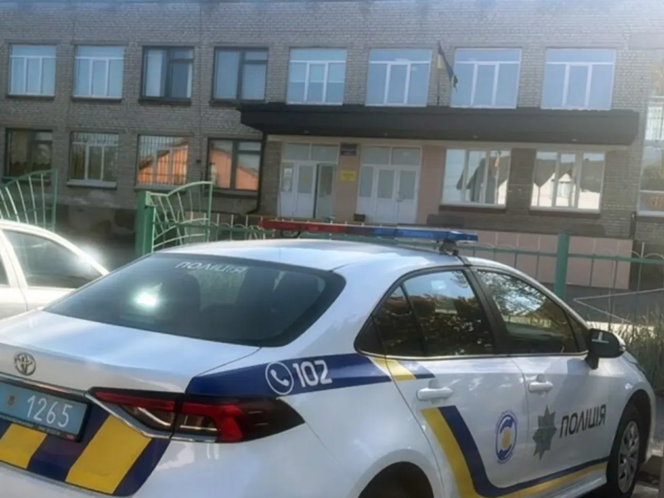 У Бердичеві учениця, ймовірно, принесла до школи дві навчальні гранати. Одна вибухнула – поліція