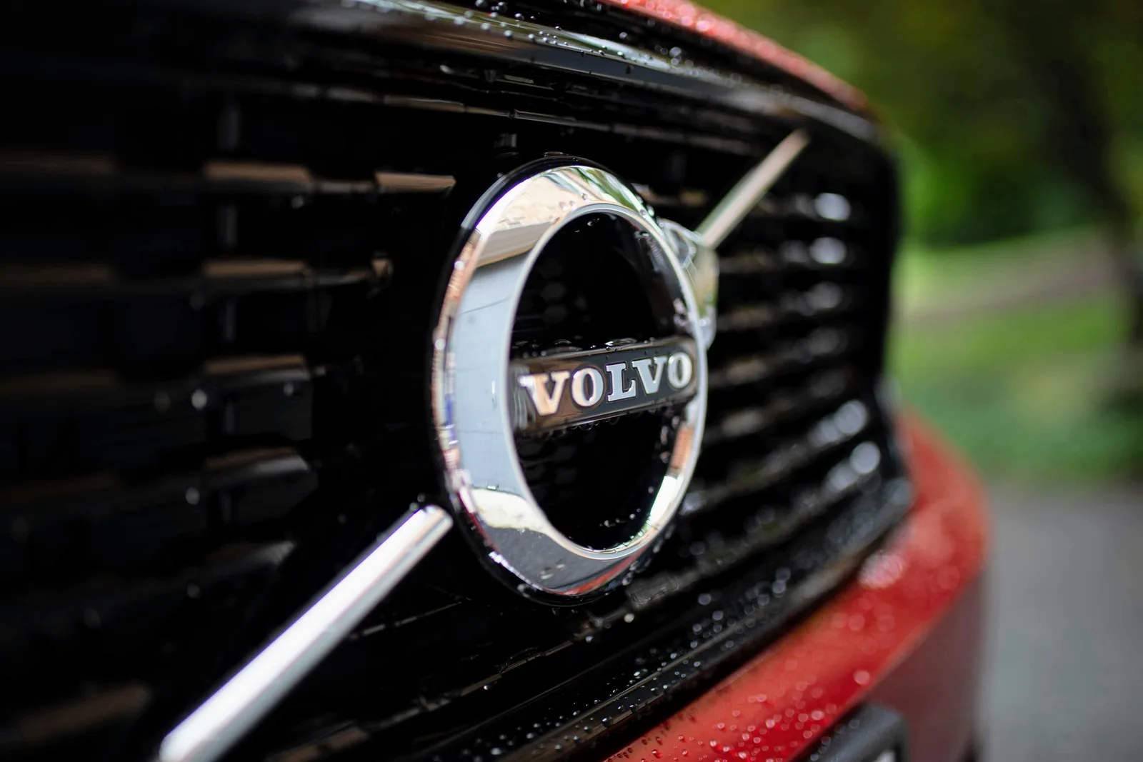 Volvo Cars скорочує 2 500 робочих місць на тлі падіння продажів у Китаї та США