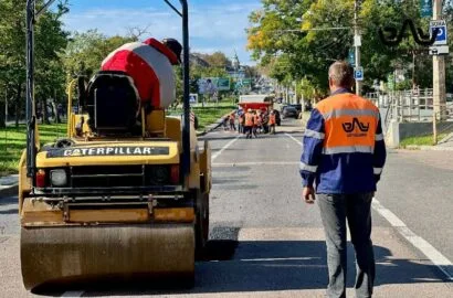 Відновлення дорожнього покриття проспекту Центрального в Миколаєві