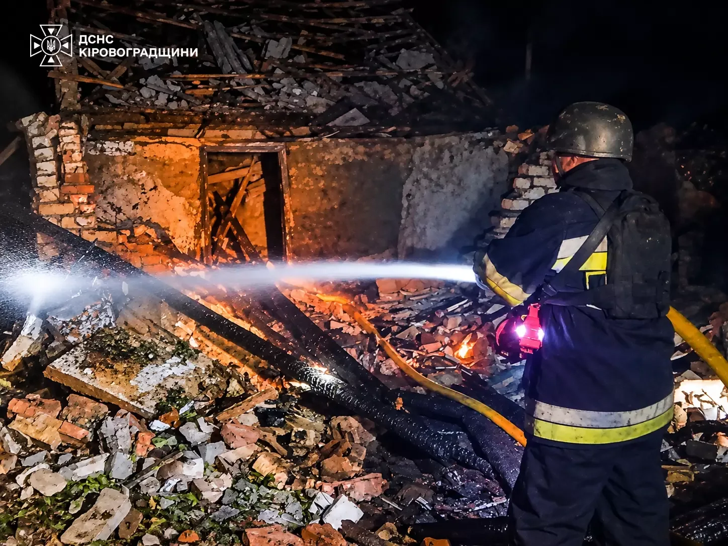 Росія атакувала Кіровоградщину: у Новоукраїнському районі виникла пожежа