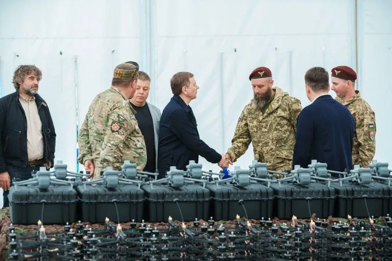 FPV та розвідувальні дрони передав МКГШ Захисникам на Сумський напрямок