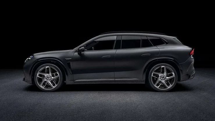 Автомобиль Mercedes-AMG GT SUV