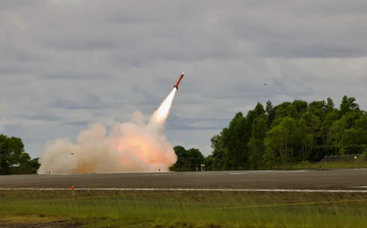 Запуск ракети-перехоплювача Patriot Advanced Capability-2 з пускової установки M903 Patriot під час навчань. Фото: U.S. Department of War/Defense