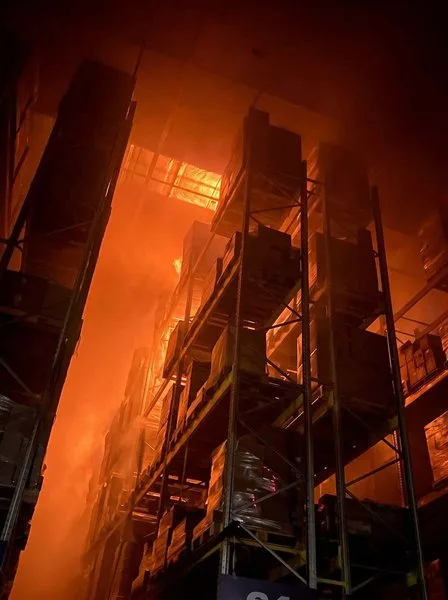 пожар в торговом центре "Эпицентр" в Хмельницком 13 октября