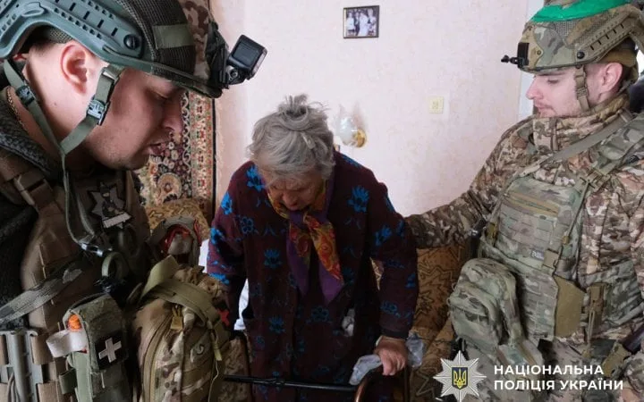 "Білі Янголи", попри удар дрона, евакуювали з Краматорської громади п’ятьох людей