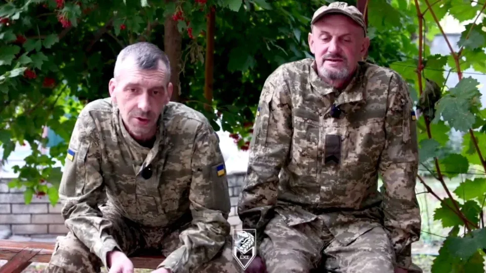 «Ще й полоненого годували»: бійці «Блек» та «Кіт» про свої 180 днів на позиціях 