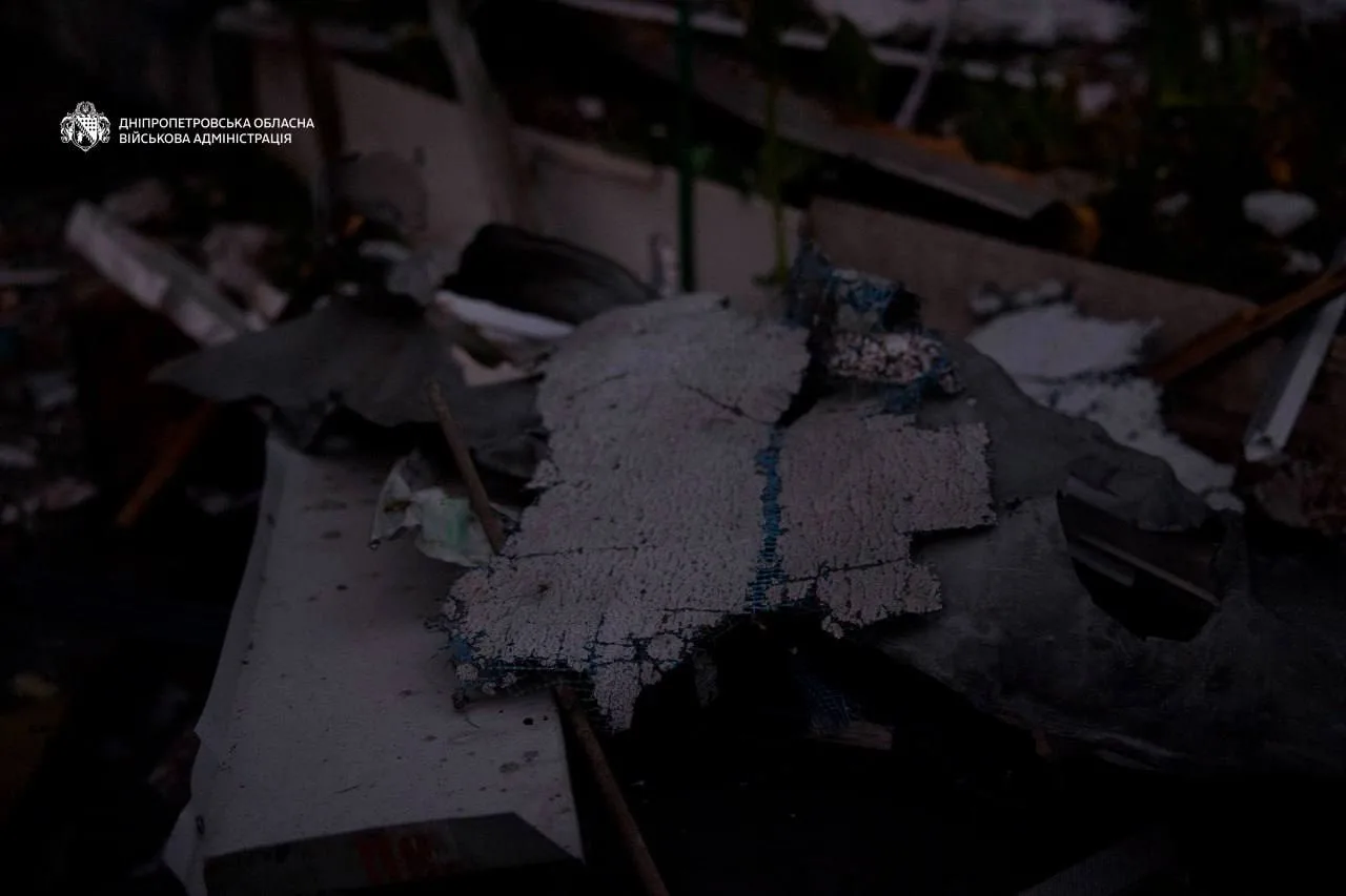 росіяни понад 20 разів атакували Дніпропетровщину: поранені шестеро людей, серед них — діти - 11.10.2026
