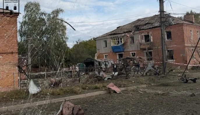 Росіяни повторно вдарили по Сумах: поранення дістали шестеро людей