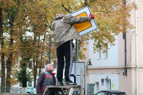 У Горохові змінили рух на двох вулицях: що потрібно знати водіям (фото)