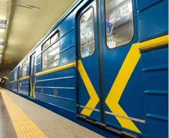 Россия атаковала метро в Киеве