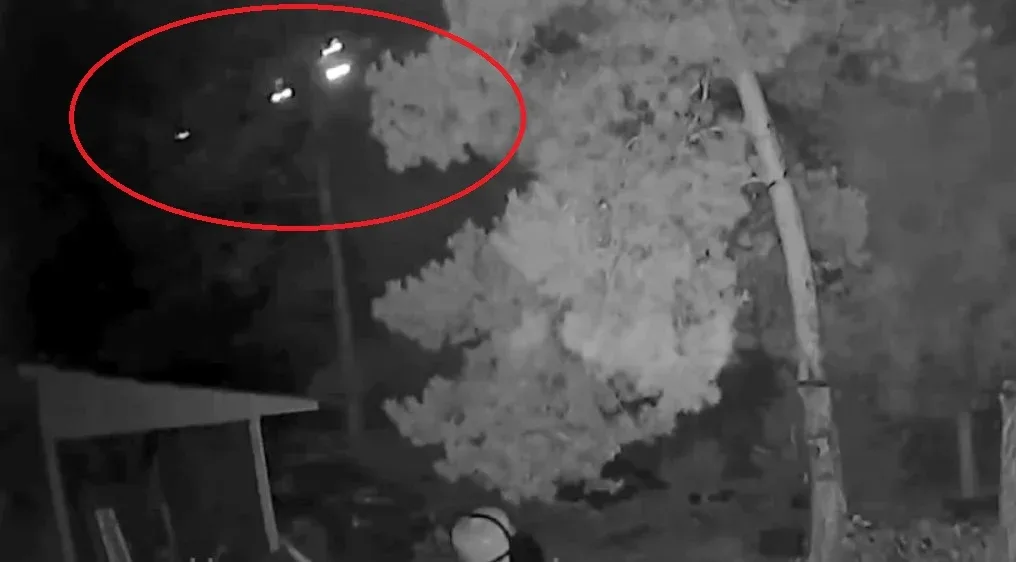Місцеві у захваті: з’явилися кадри з падінням російського військового літака в Амурської області