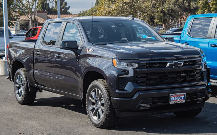 Автомобиль Chevrolet Silverado 1500