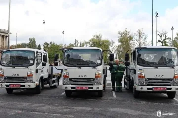 Миколаїв отримав від міжнародних партнерів автомобілі для благоустрою та відновлення інфраструктури