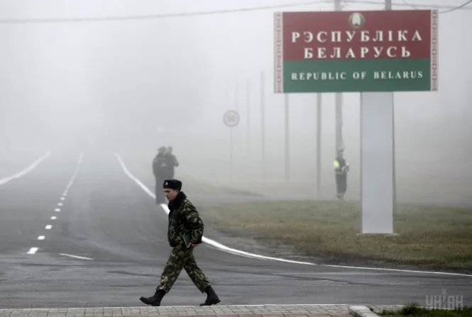 У білорусі понад 400 людей засудили за підтримку України