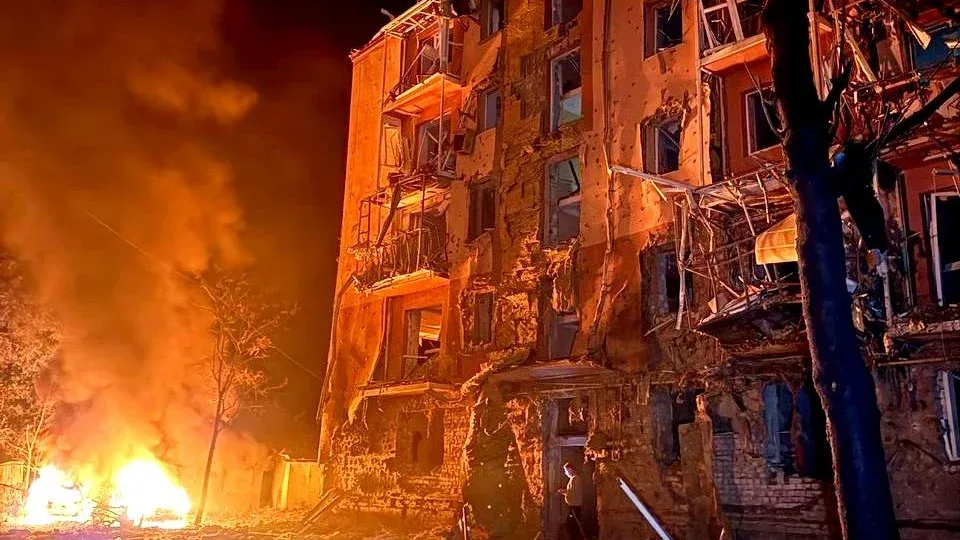 Окупанти вдарили по житловій забудові Запоріжжя, постраждали п’ятеро мирних мешканців