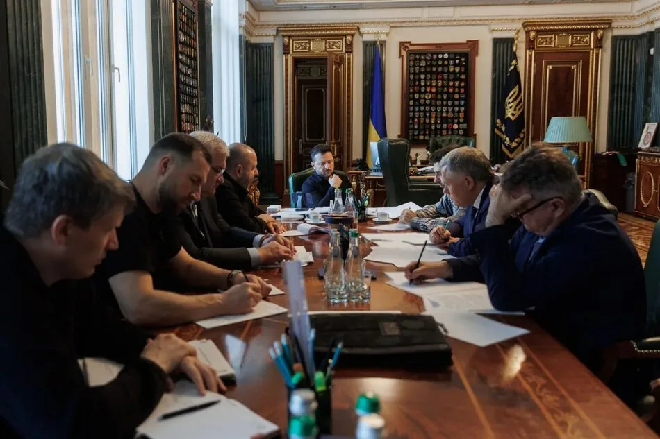 Українські пілоти невдовзі почнуть навчання на Rafale, Київ очікує новий оборонний пакет – Зеленський